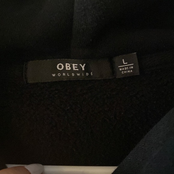 Obey Crop Hoody - Picture 3 of 3
